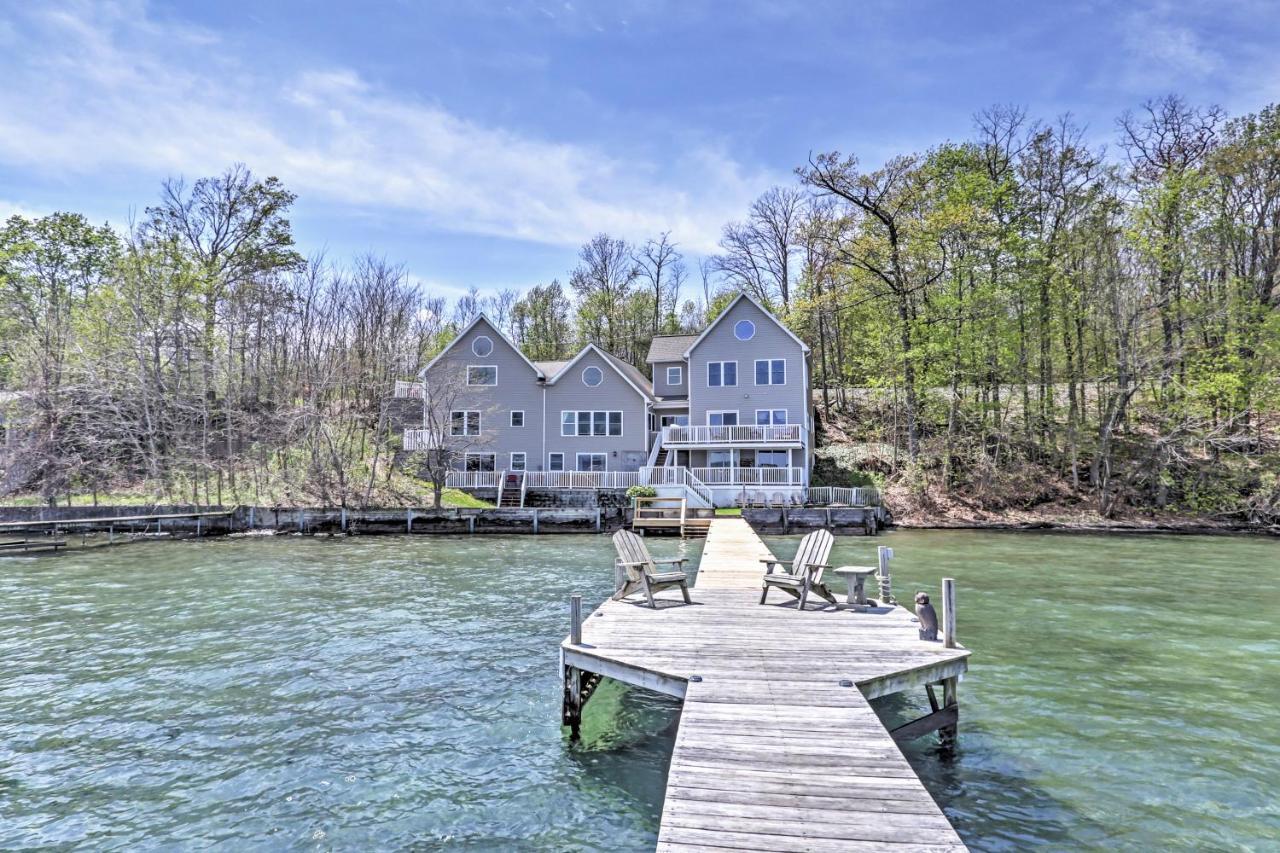 Waterfront Seneca Lake House Fire Pit And Boat Dock Geneva Exterior foto