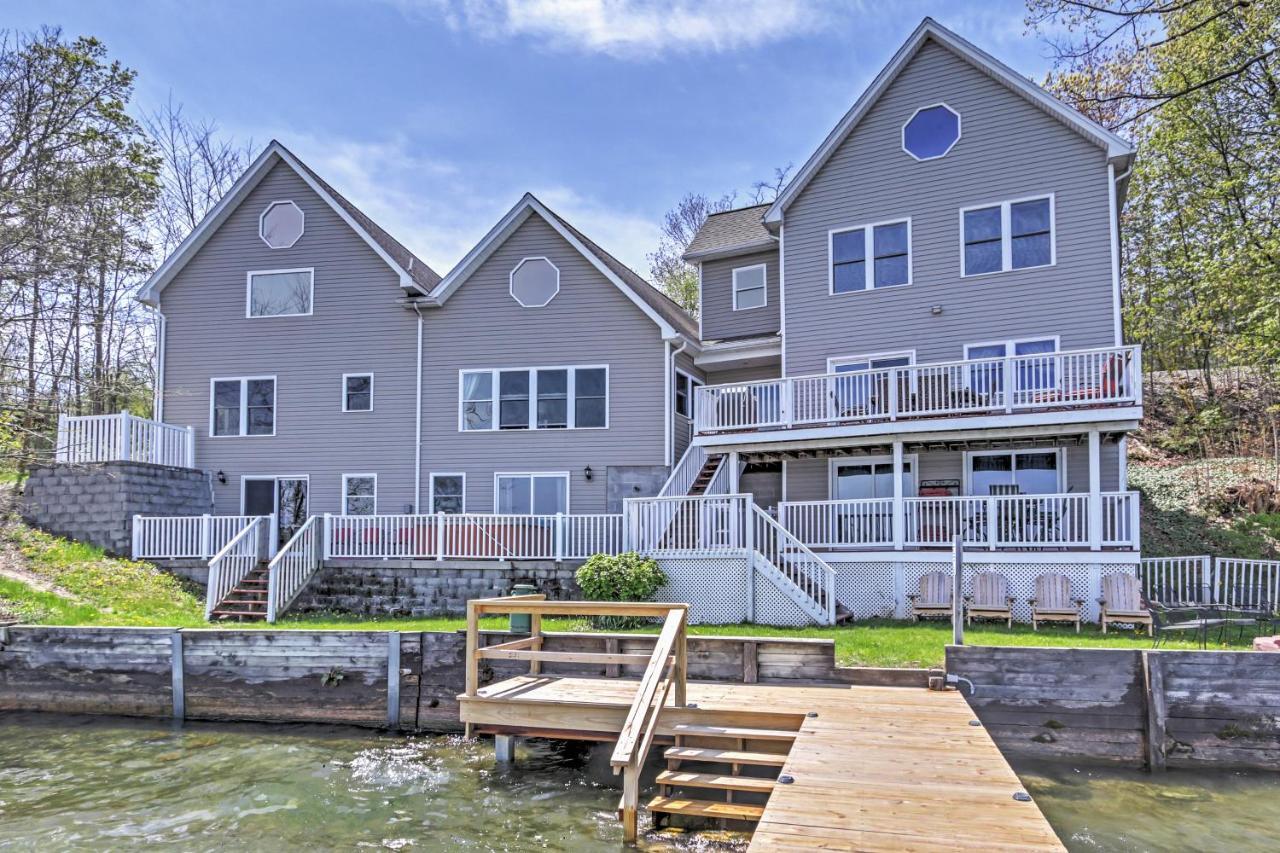 Waterfront Seneca Lake House Fire Pit And Boat Dock Geneva Exterior foto